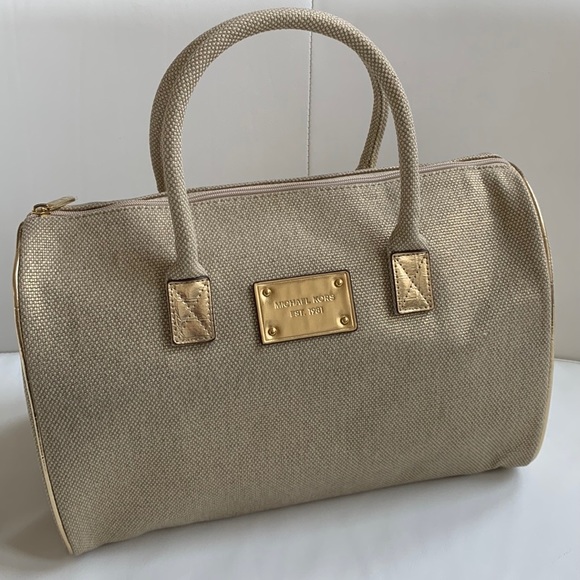 Michael Kors metallic gold weekender - Picture 2 of 11